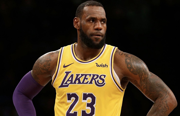 NBA四大超巨生涯最高得分,NBA现在联盟中四大巨星生涯最高得分