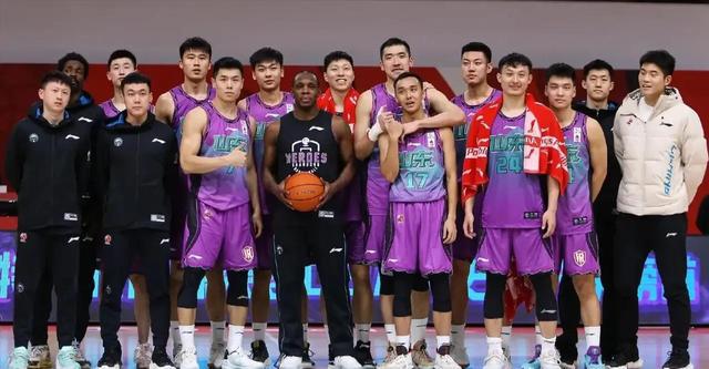 山东男篮主帅是谁,现任山东男篮主教练是谁
