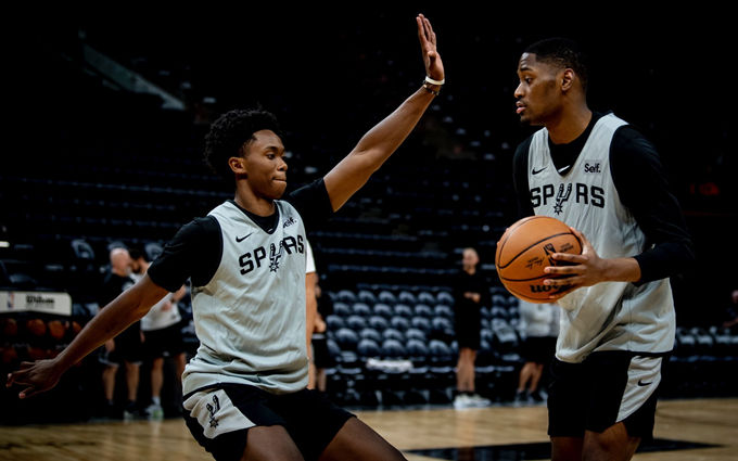 2022.10.12NBA全场录像回放 马刺vs爵士